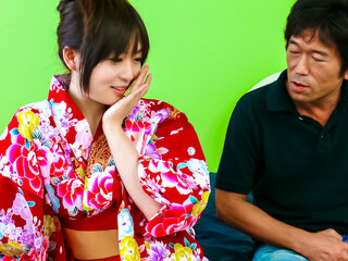 Nozomi Hazuki gives japanese blow jobs and is creamed